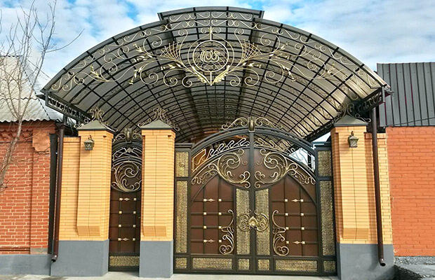 Купить или заказать ворота для дома с навесом - стильные и надежные решения для вашего участка в бору от 41362 руб | ВоротМастер-Бор